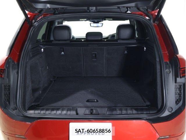 ROVER RANGE ROVER 2023-11 8038051-17