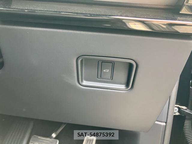 ROVER RANGE ROVER 2023-10 8101693-18
