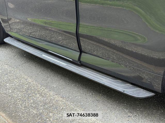 ROVER RANGE ROVER 2024-03 8246585-9