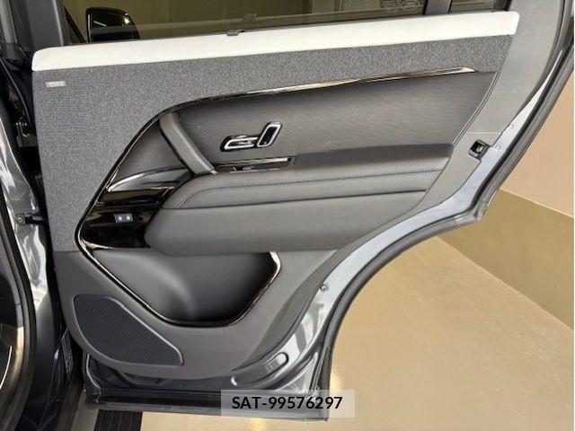 ROVER RANGE ROVER 2025-12 8414779-16