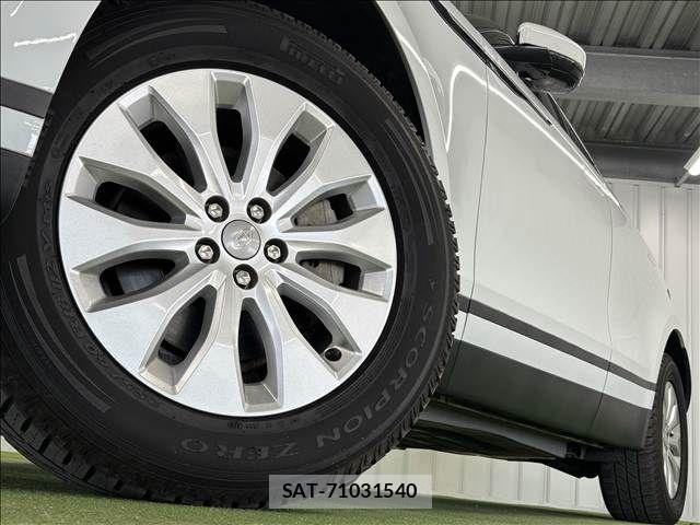 ROVER RANGE ROVER 2019-05 6817052-18