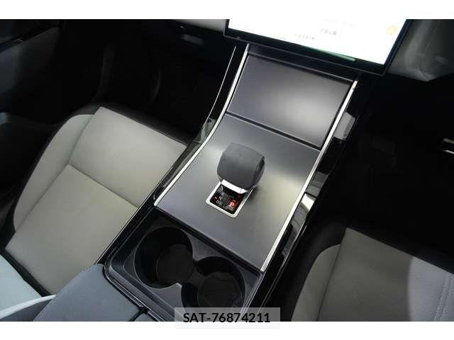 ROVER RANGE ROVER 2023-10 8159149-12