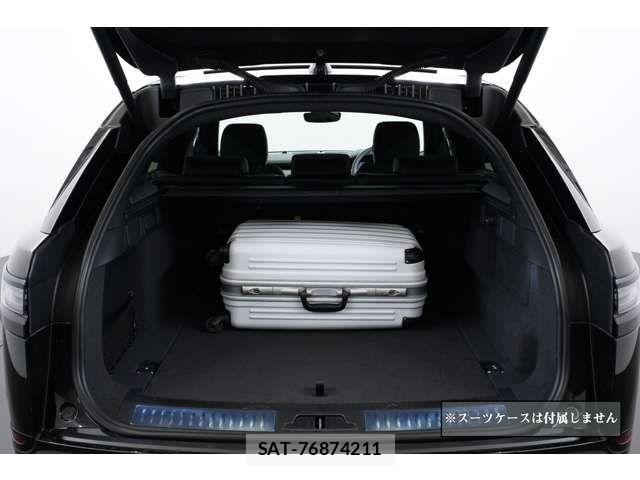 ROVER RANGE ROVER 2023-10 8159149-17