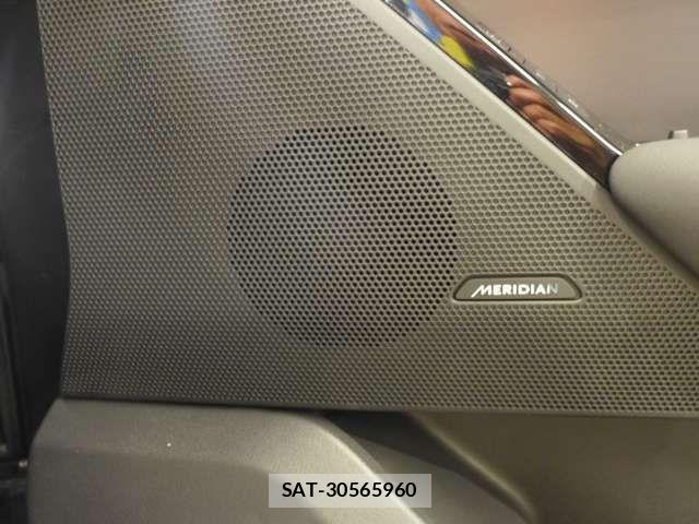 ROVER RANGE ROVER 2025-03 8414785-17
