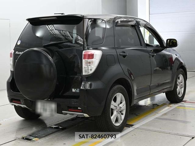 Toyota RUSH 2012-03 7739011-4
