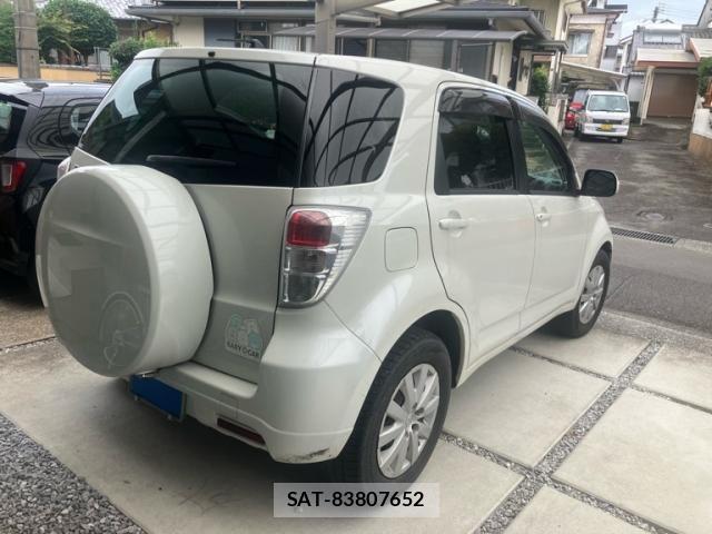 Toyota RUSH 2011-11 8316884-7