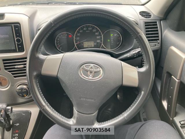 Toyota RUSH 2013-07 8661389-12