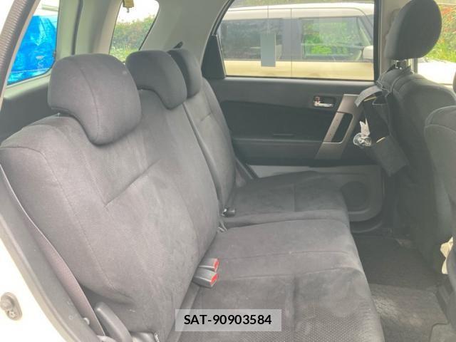 Toyota RUSH 2013-07 8661389-8