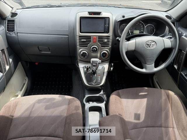 Toyota RUSH 2010-12 7879260-1