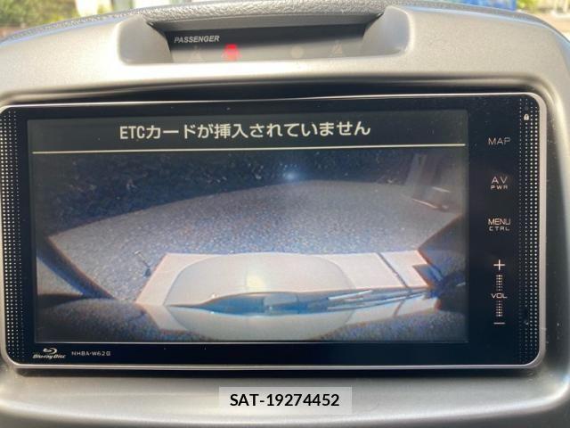 Toyota RUSH 2013-10 8414790-26