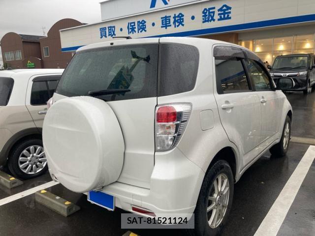 Toyota RUSH 2011-10 8666861-7