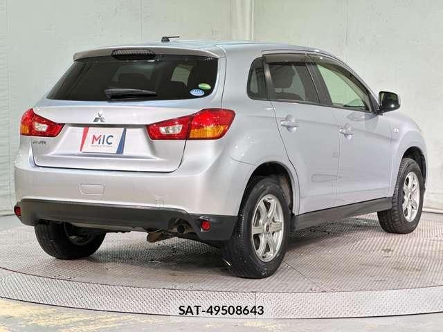 Mitsubishi RVR 2015-10 7224560-4