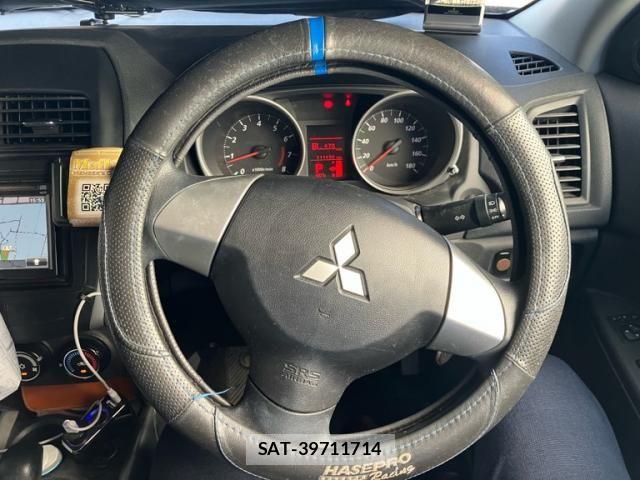 Mitsubishi RVR 2011-11 8101694-14