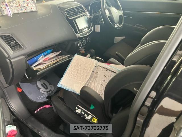 Mitsubishi RVR 2017-09 8368534-20