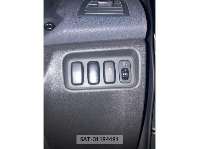 Mitsubishi RVR 2011-10 8372152-9
