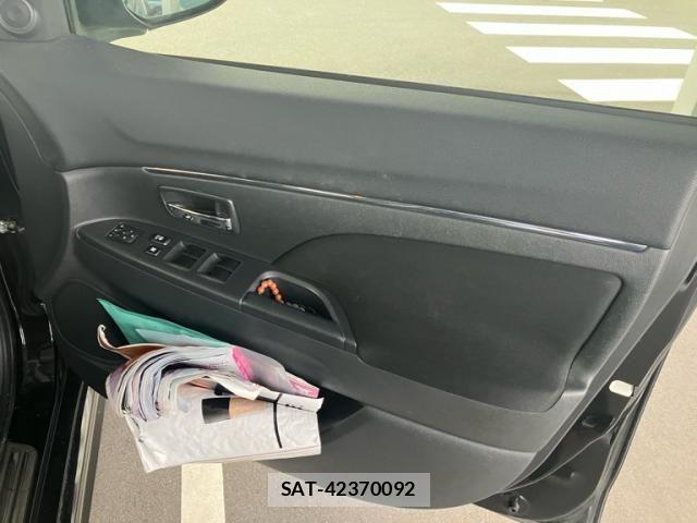 Mitsubishi RVR 2016-11 7224558-11