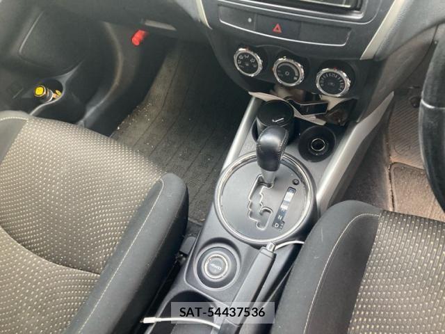 Mitsubishi RVR 2013-07 7252187-23