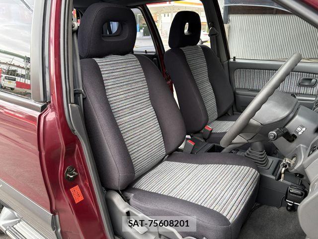 Mitsubishi RVR 1993-04 7393940-7