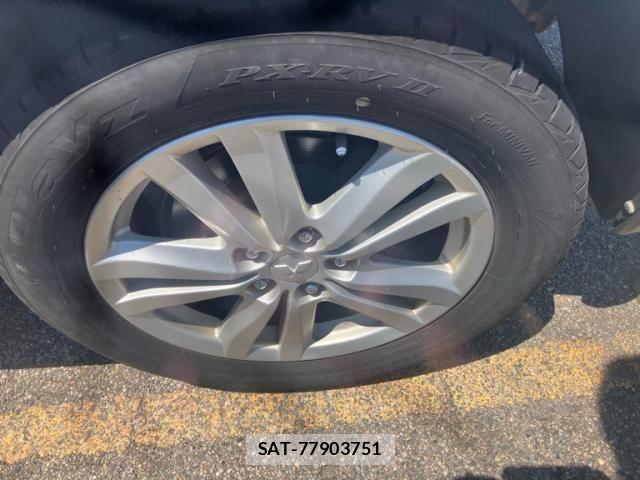 Mitsubishi RVR 2013-08 7457506-5