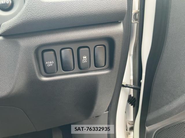 Mitsubishi RVR 2013-09 8038068-18