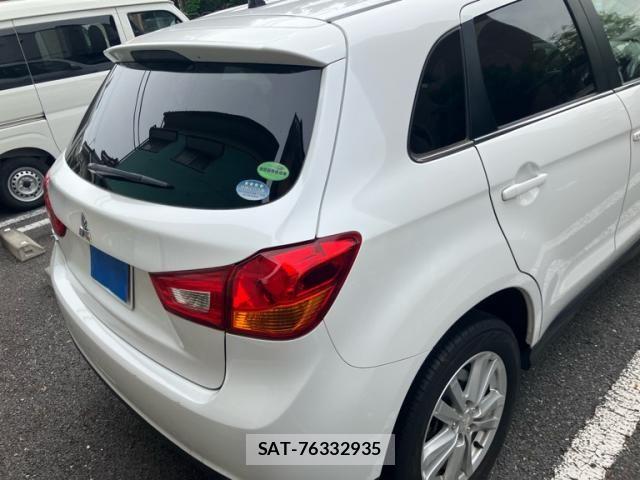Mitsubishi RVR 2013-09 8038068-3
