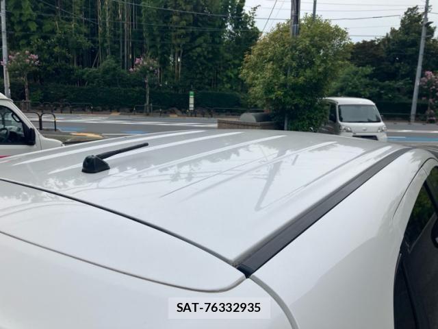 Mitsubishi RVR 2013-09 8038068-4