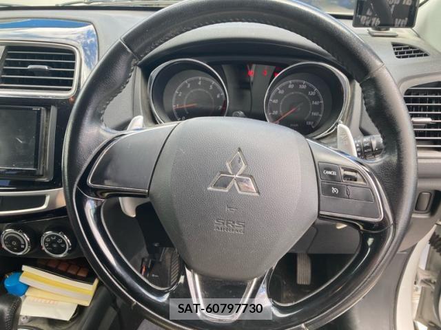Mitsubishi RVR 2017-08 8414796-11