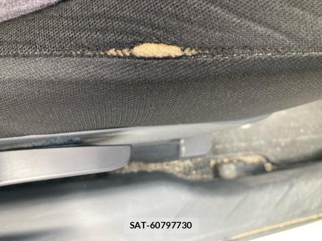 Mitsubishi RVR 2017-08 8414796-16