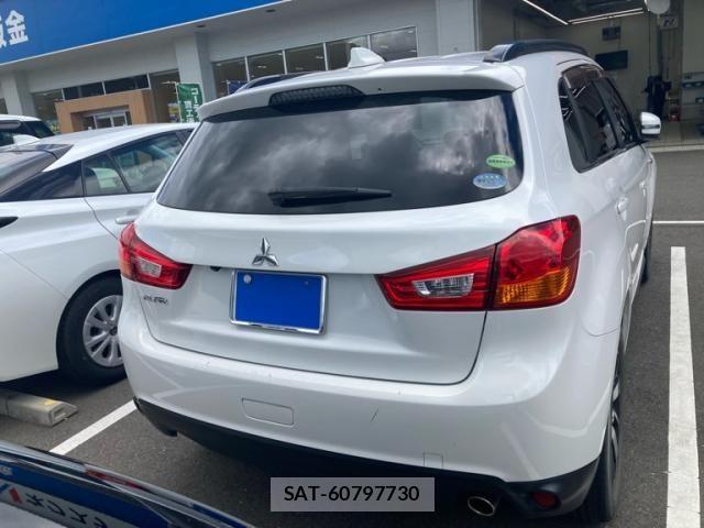 Mitsubishi RVR 2017-08 8414796-3