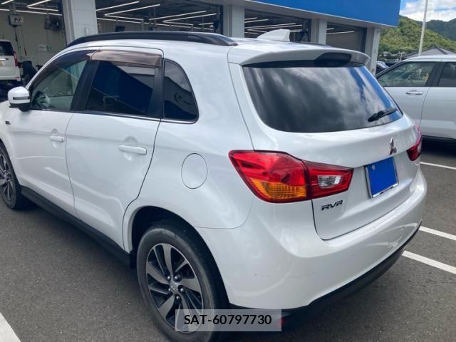 Mitsubishi RVR 2017-08 8414796-5