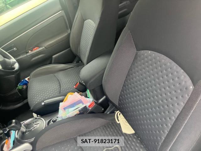 Mitsubishi RVR 2010-09 8414798-15