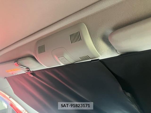 Mitsubishi RVR 2010-09 8414798-27