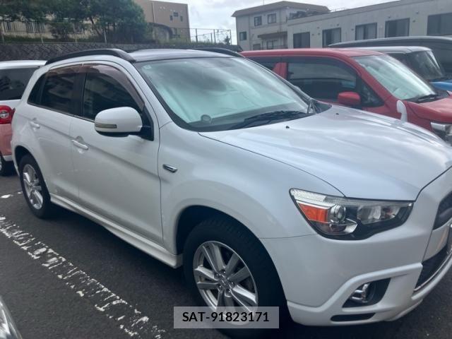 Mitsubishi RVR 2010-09 8414798-2
