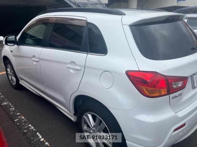 Mitsubishi RVR 2010-09 8414798-3