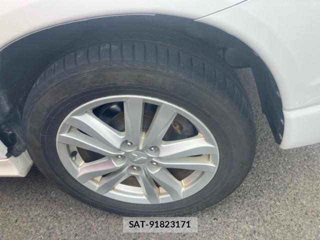 Mitsubishi RVR 2010-09 8414798-6
