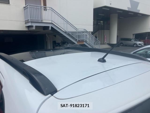 Mitsubishi RVR 2010-09 8414798-7