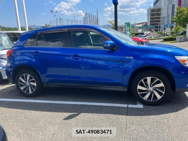 Mitsubishi RVR 2017-10 8686481-2