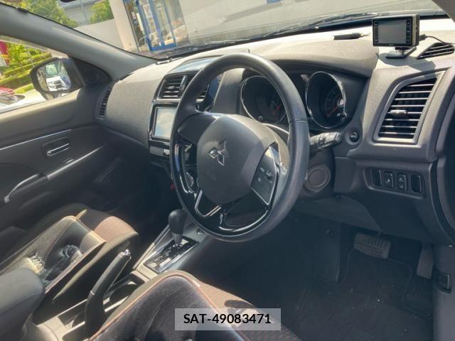 Mitsubishi RVR 2017-10 8686481-5