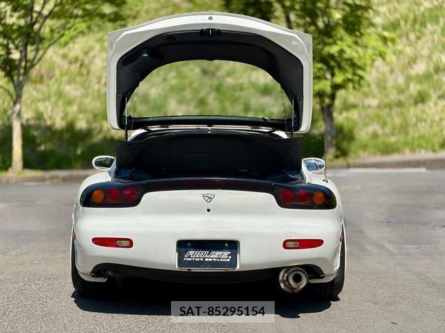 Mazda RX-7 1997-03 6753181-7