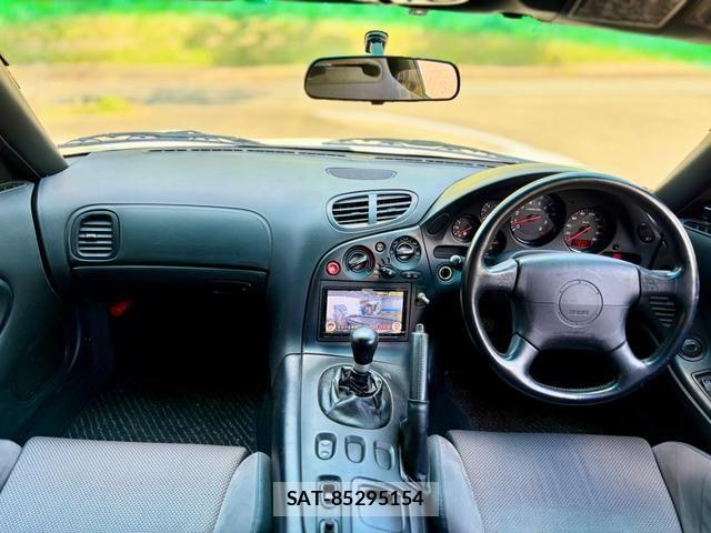 Mazda RX-7 1997-03 6753181-8