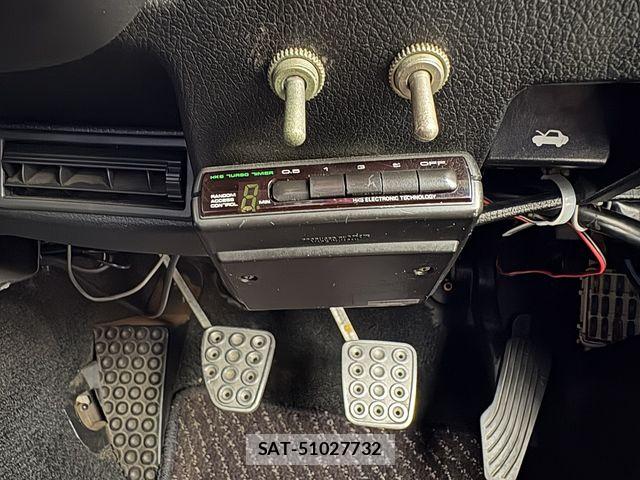 Mazda RX-7 1995-04 8414802-10