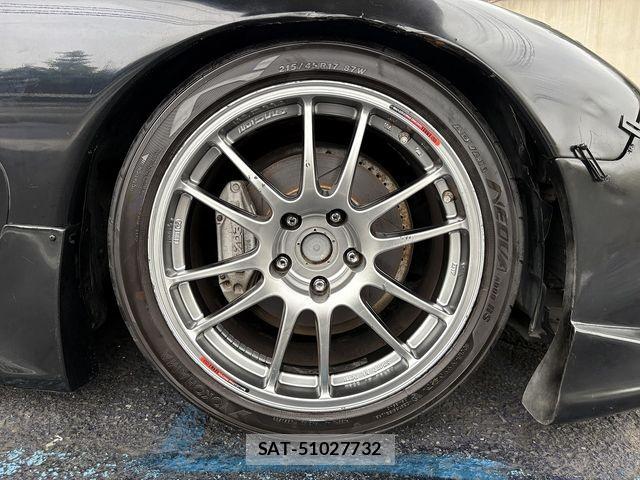 Mazda RX-7 1995-04 8414802-21