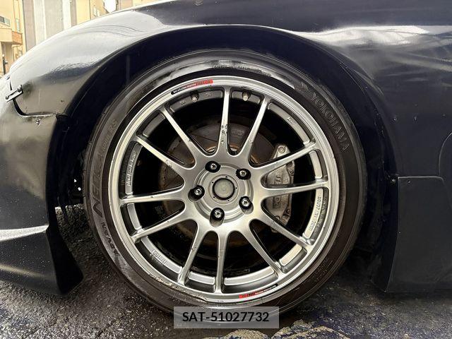 Mazda RX-7 1995-04 8414802-22