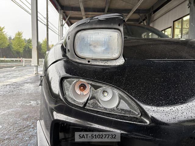 Mazda RX-7 1995-04 8414802-26