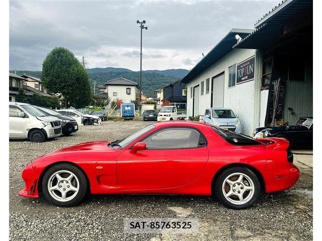 Mazda RX-7 1992-04 8661391-8