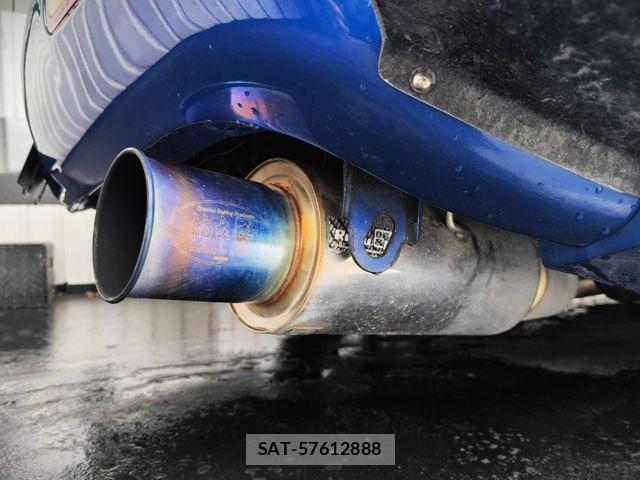 Mazda RX-7 2001-09 8881973-28