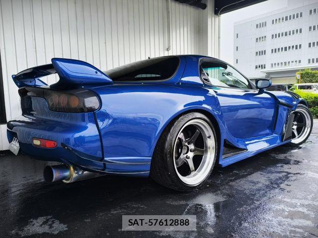 Mazda RX-7 2001-09 8881973-2