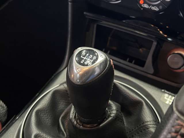 Mazda RX-8 2013-01 3682420-7