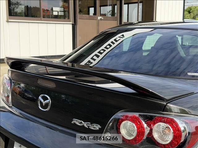 Mazda RX-8 2011-05 6717215-27