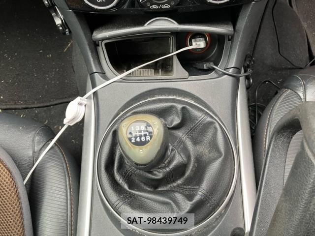 Mazda RX-8 2003-08 7329905-19